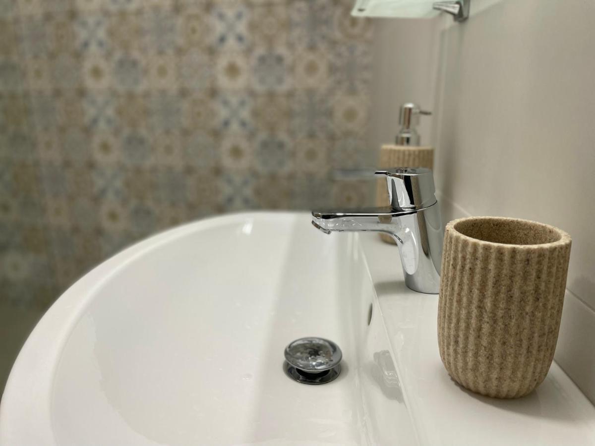 Voeroesmarty Apartmanhaz Makó Esterno foto
