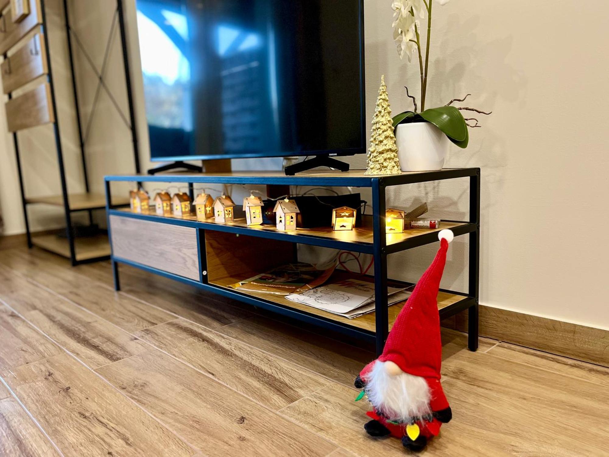 Voeroesmarty Apartmanhaz Makó Esterno foto